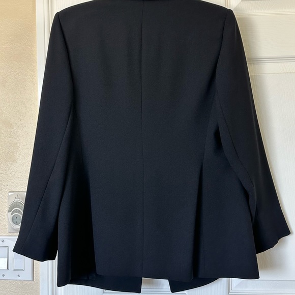 Dark blue jacket - Picture 2 of 7